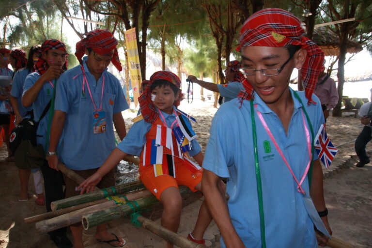 THỦ CÔNG TRẠI